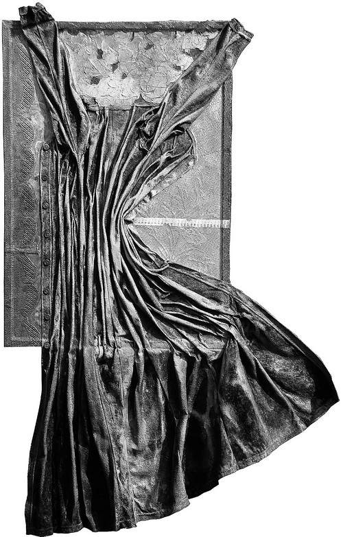 Maria Pałasińska, ekorelief z cyklu Second Hand Collection 82-sukienka